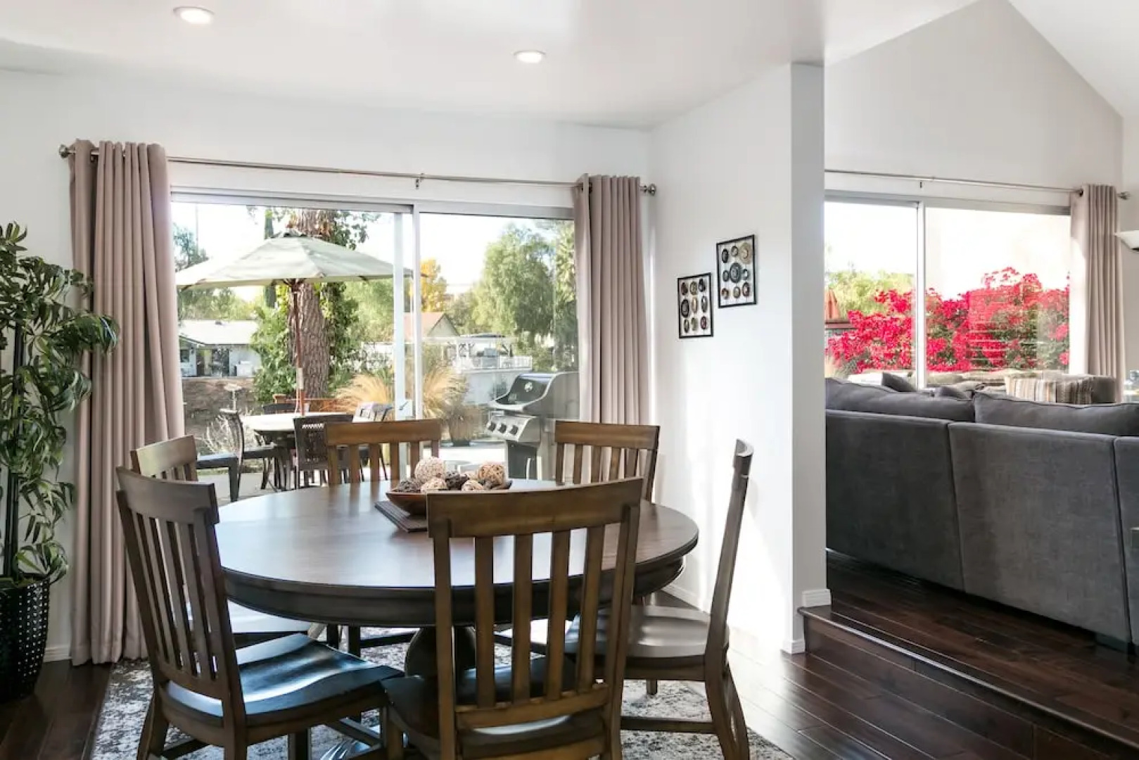 Agoura Hills  W/landscaped Yard 3 Bedroom Home