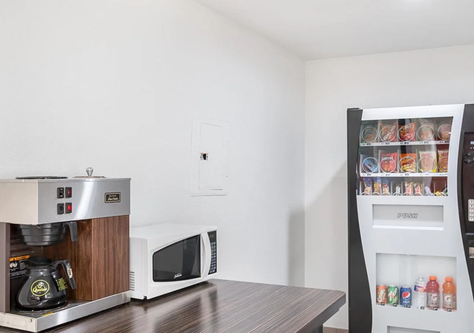 Motel 6 Grand Prairie, TX - Near Six Flags Drive