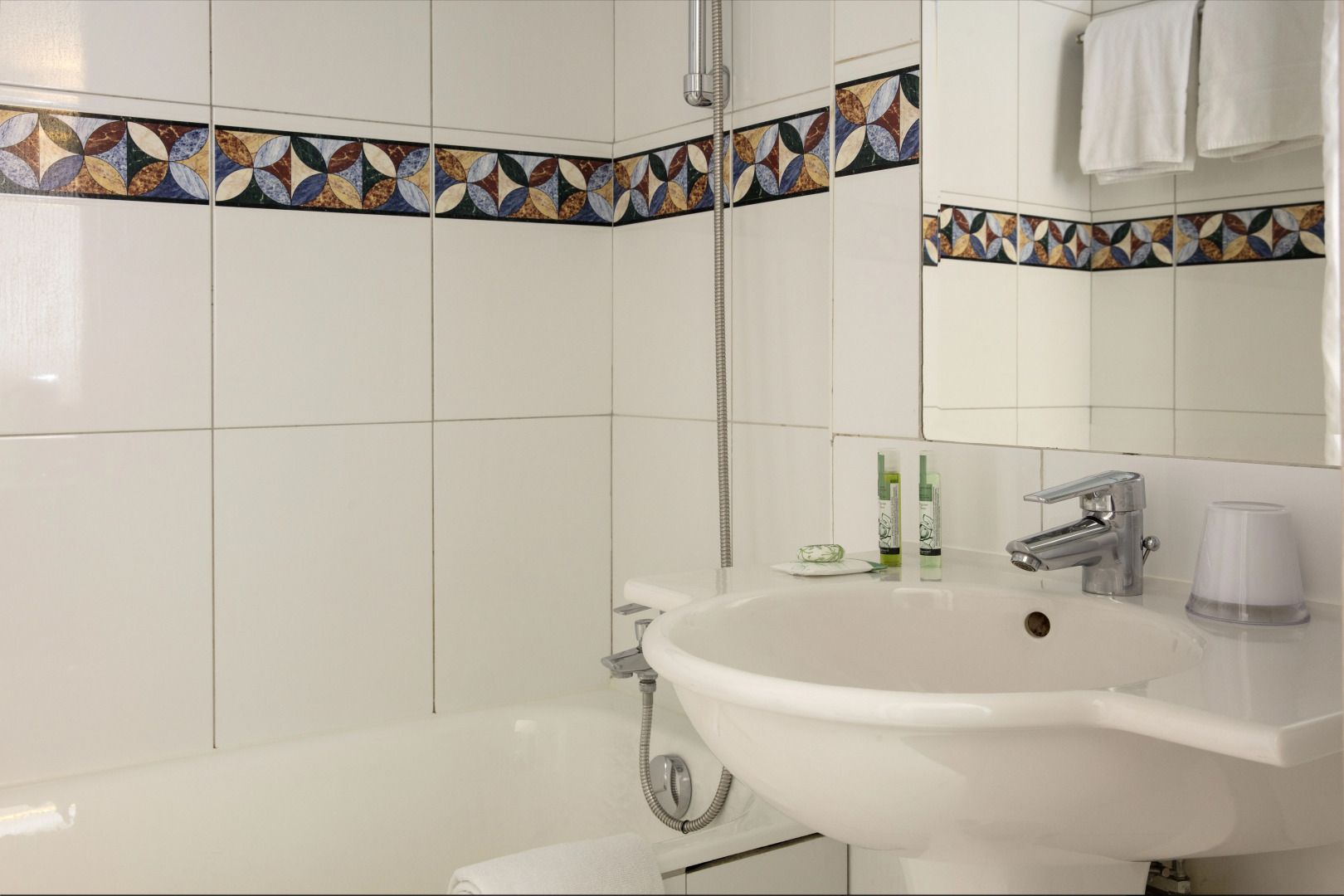 Отель Leonardo Boutique Opera