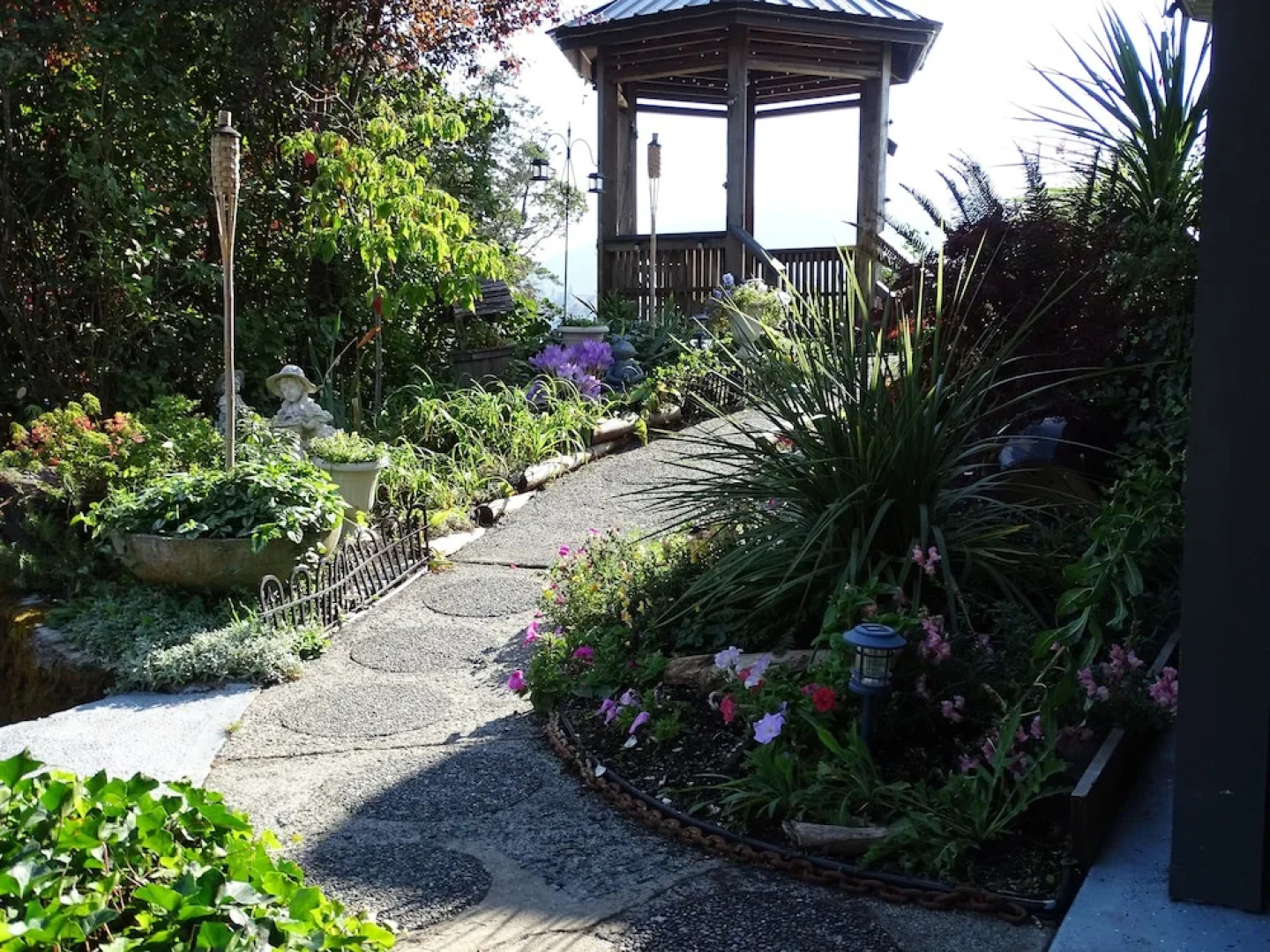 Suite at Trails End Beach House
