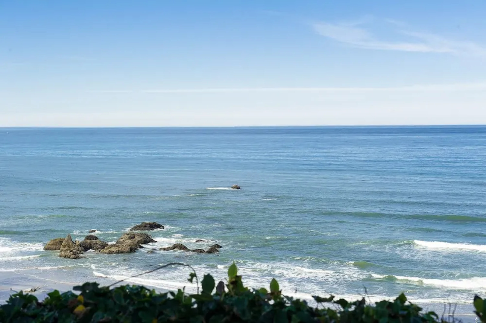 Sea Cliff 3 Br cottage by RedAwning