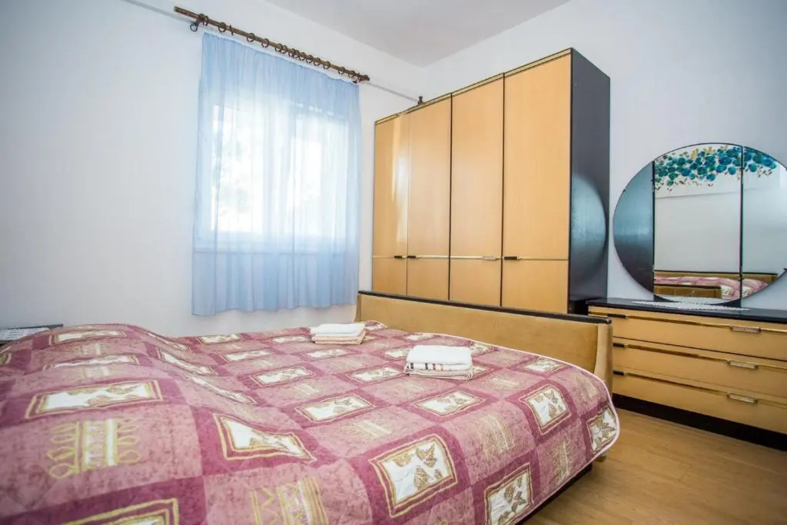 Apartments Mala Karla 1685