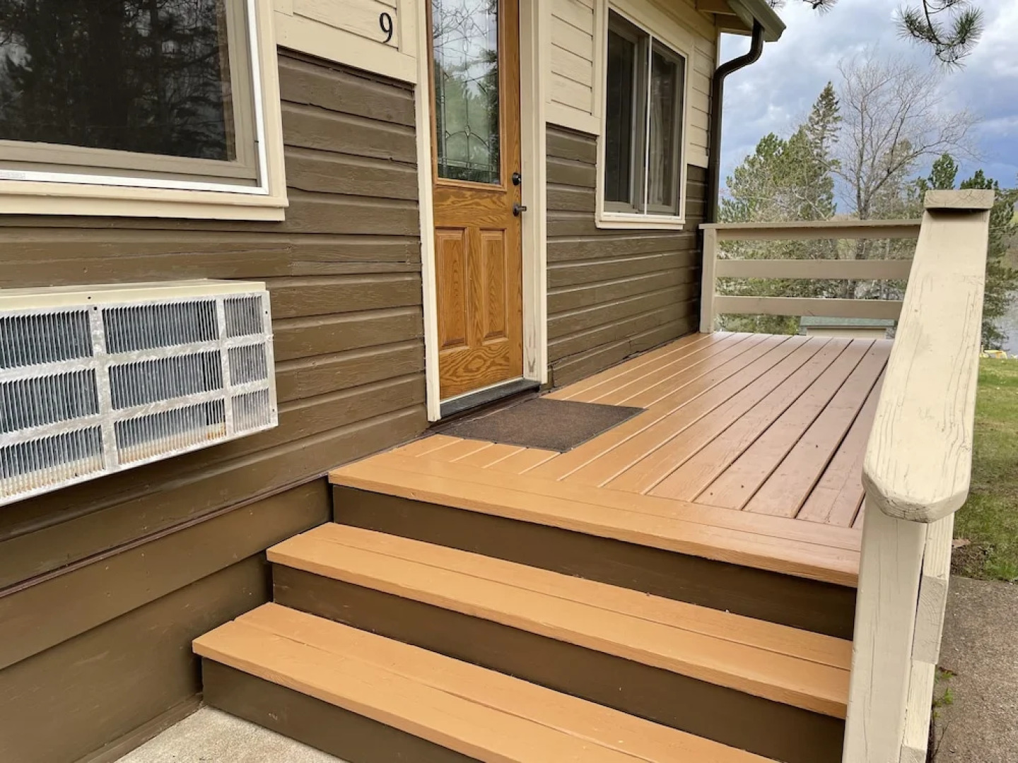 Hanging Horn Lakeside Resort