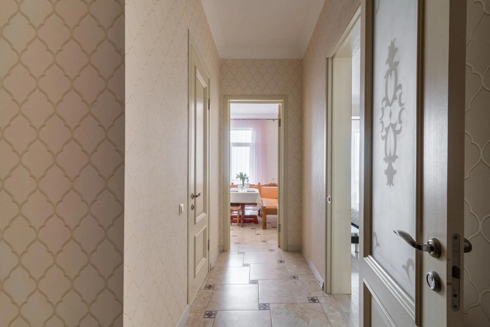 Bon voyage на улице Юсупова