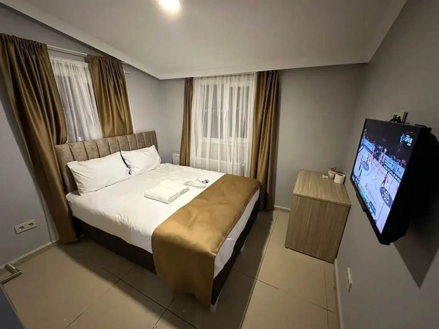 Camellia Suit Hotel