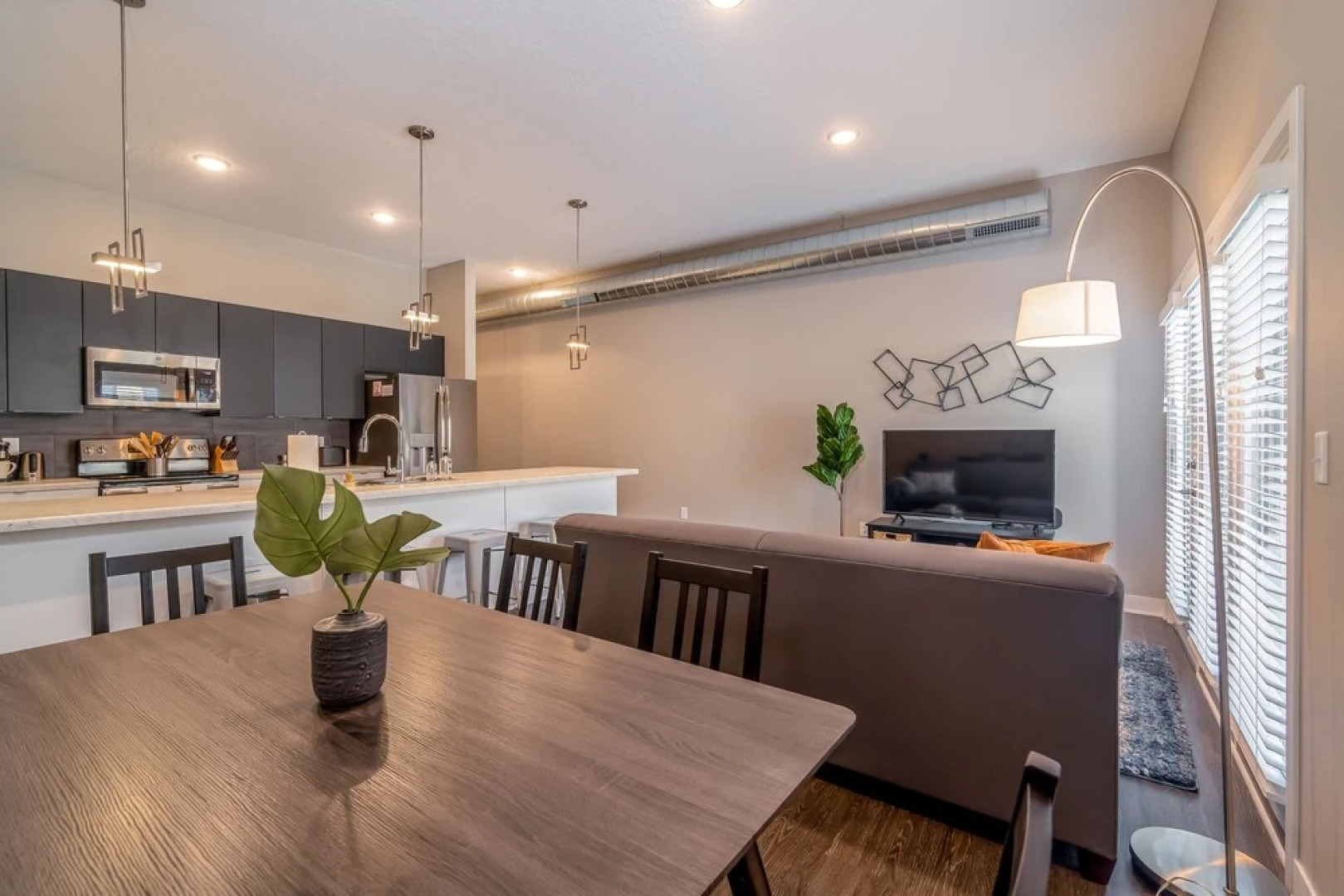 Kasa Downtown Des Moines