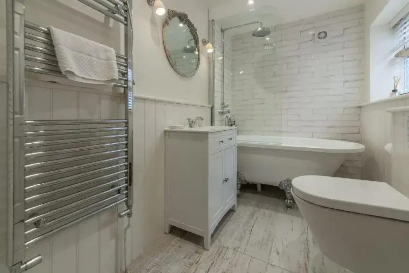 No33 Seagull Cottage