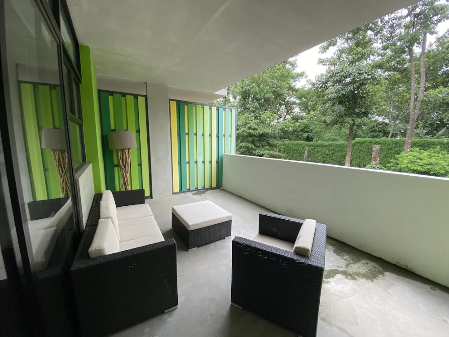 BEE Suites Santa Ana