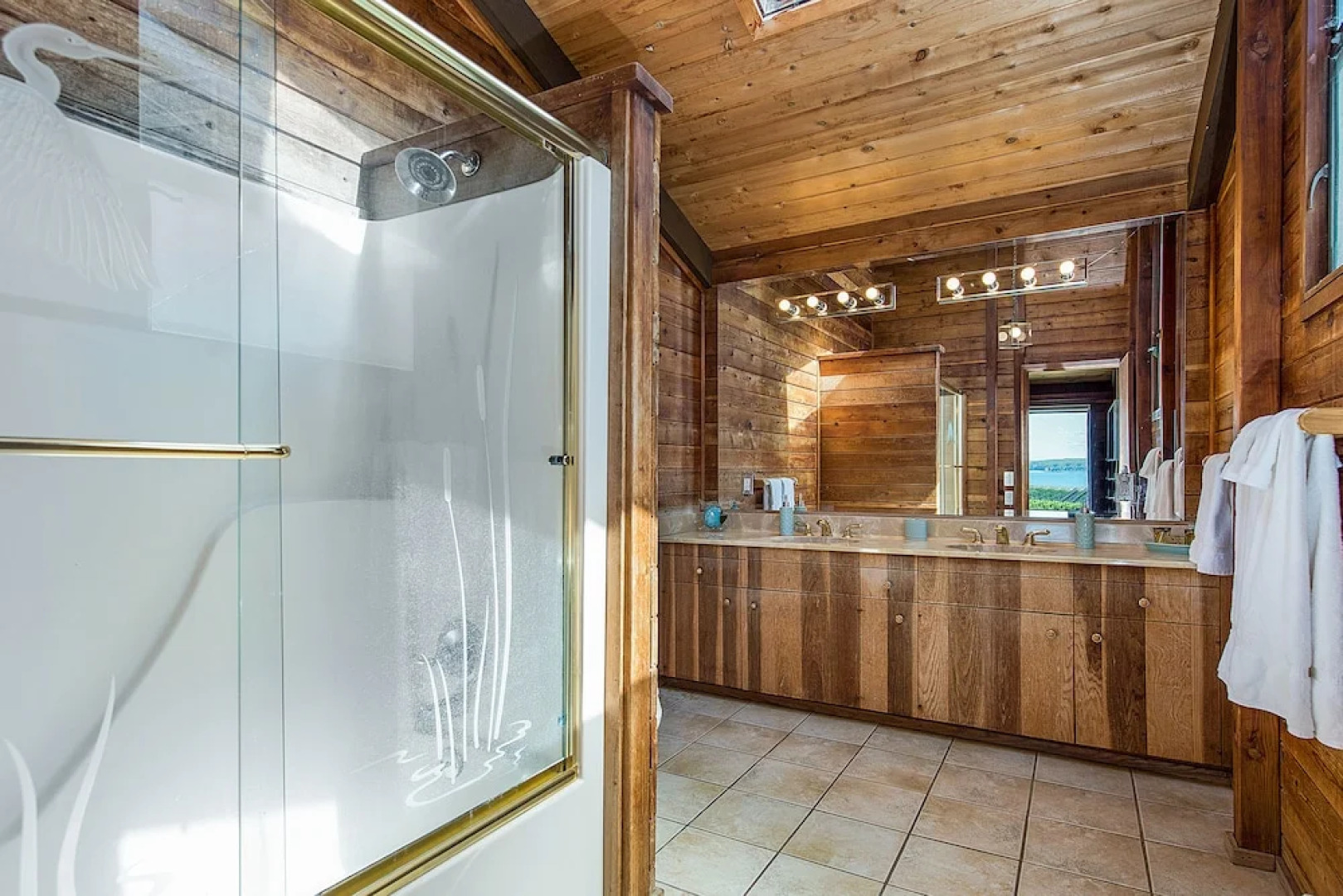 21562 Heron Drive Home 3 Bedrooms 2 Bathrooms Home