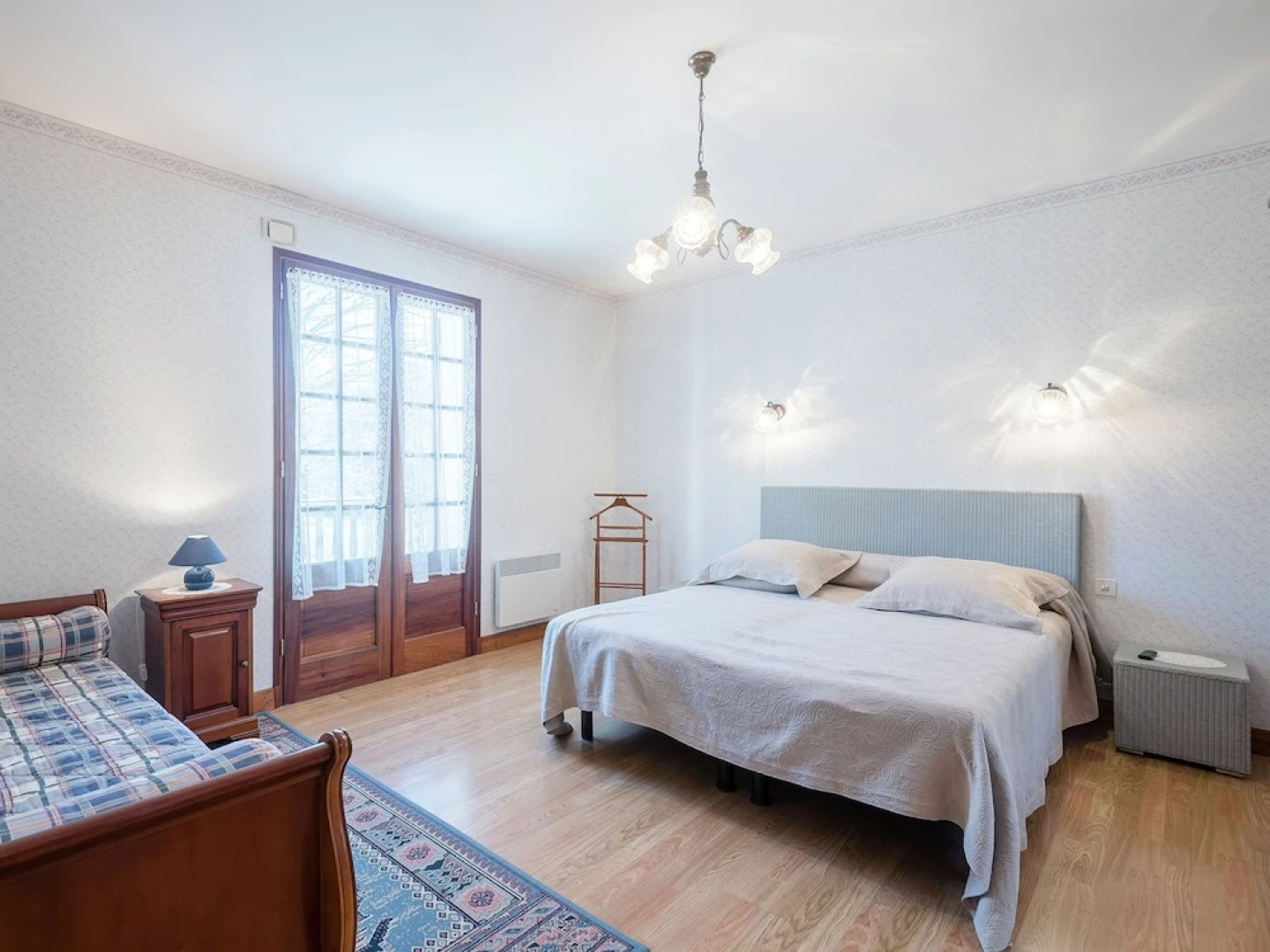 Refined Holiday Home in Villefranche-du-perigord With Garden