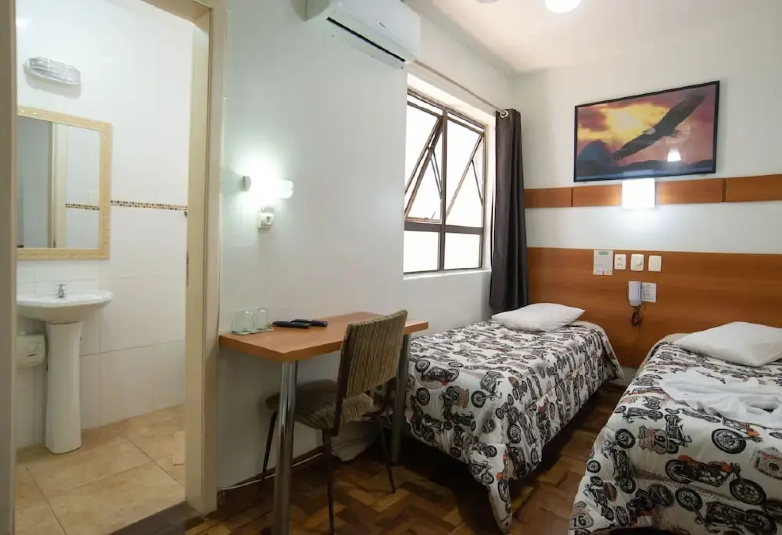 Bandeira Hotel