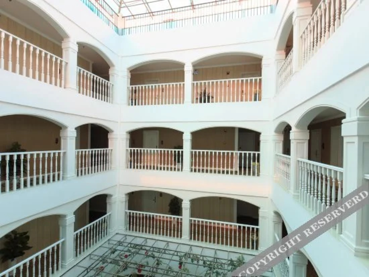Qianjun Hotel