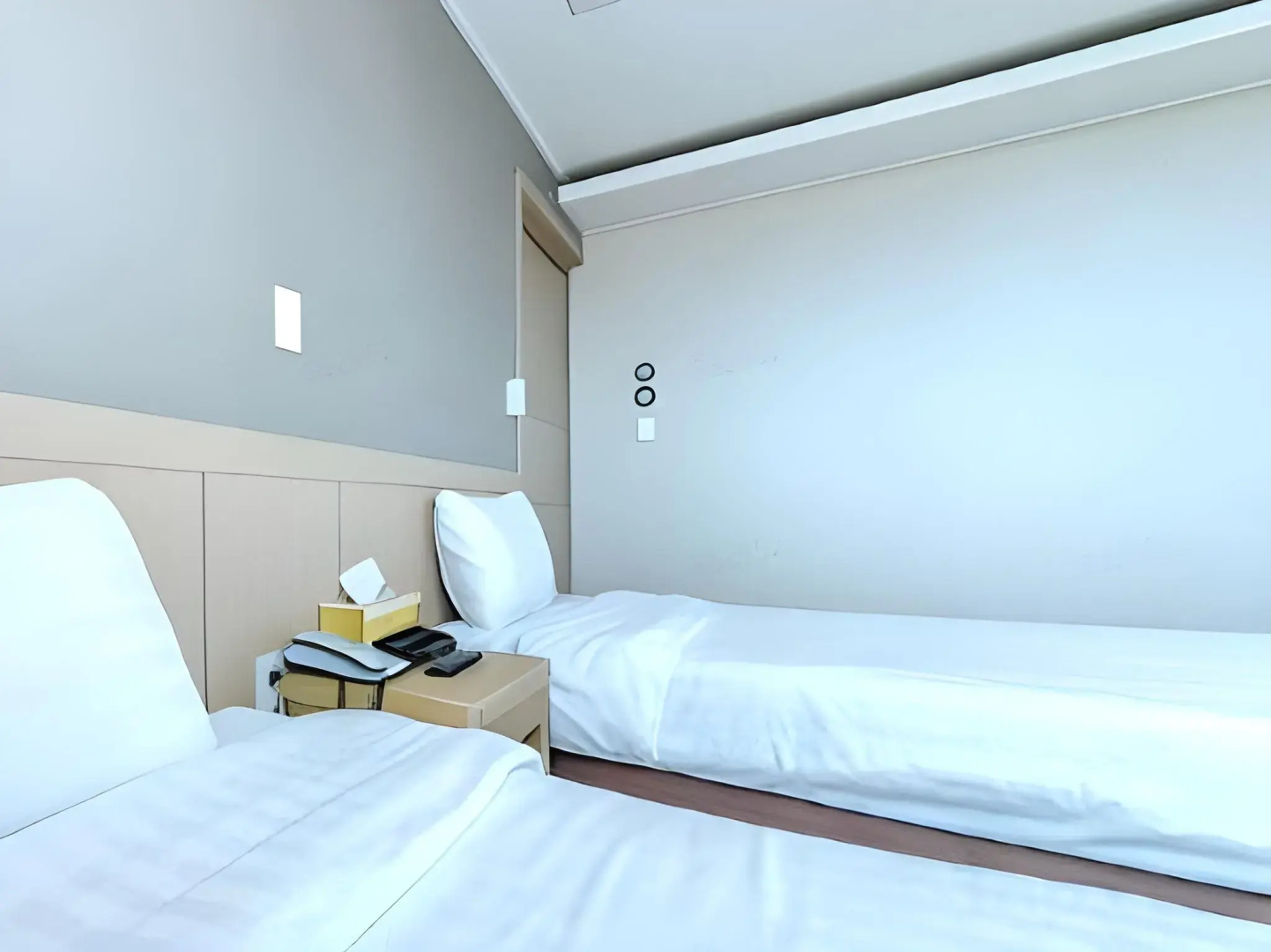 Jungmoon J Hill & City Hotel