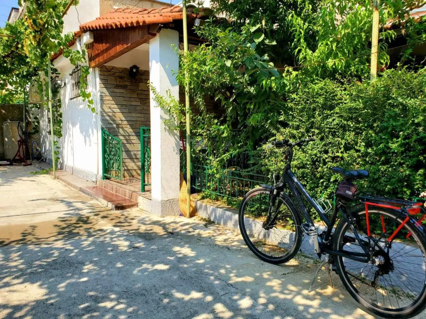 Unique Traditional House, hosted by J&G