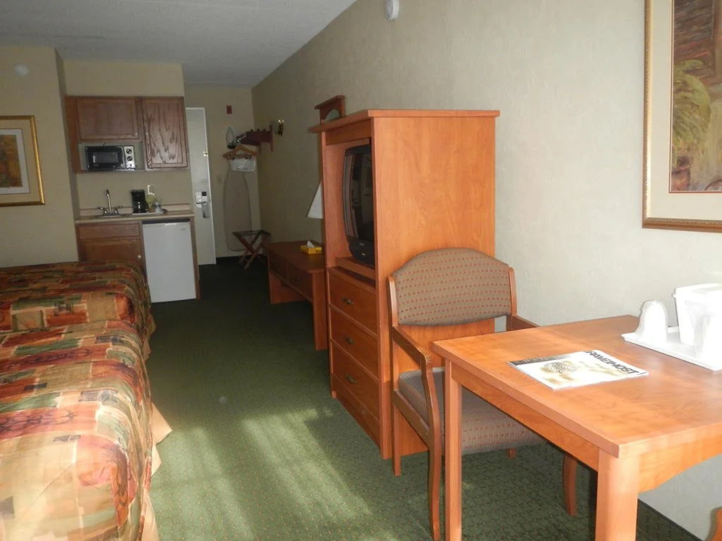 White River Inn and Suites