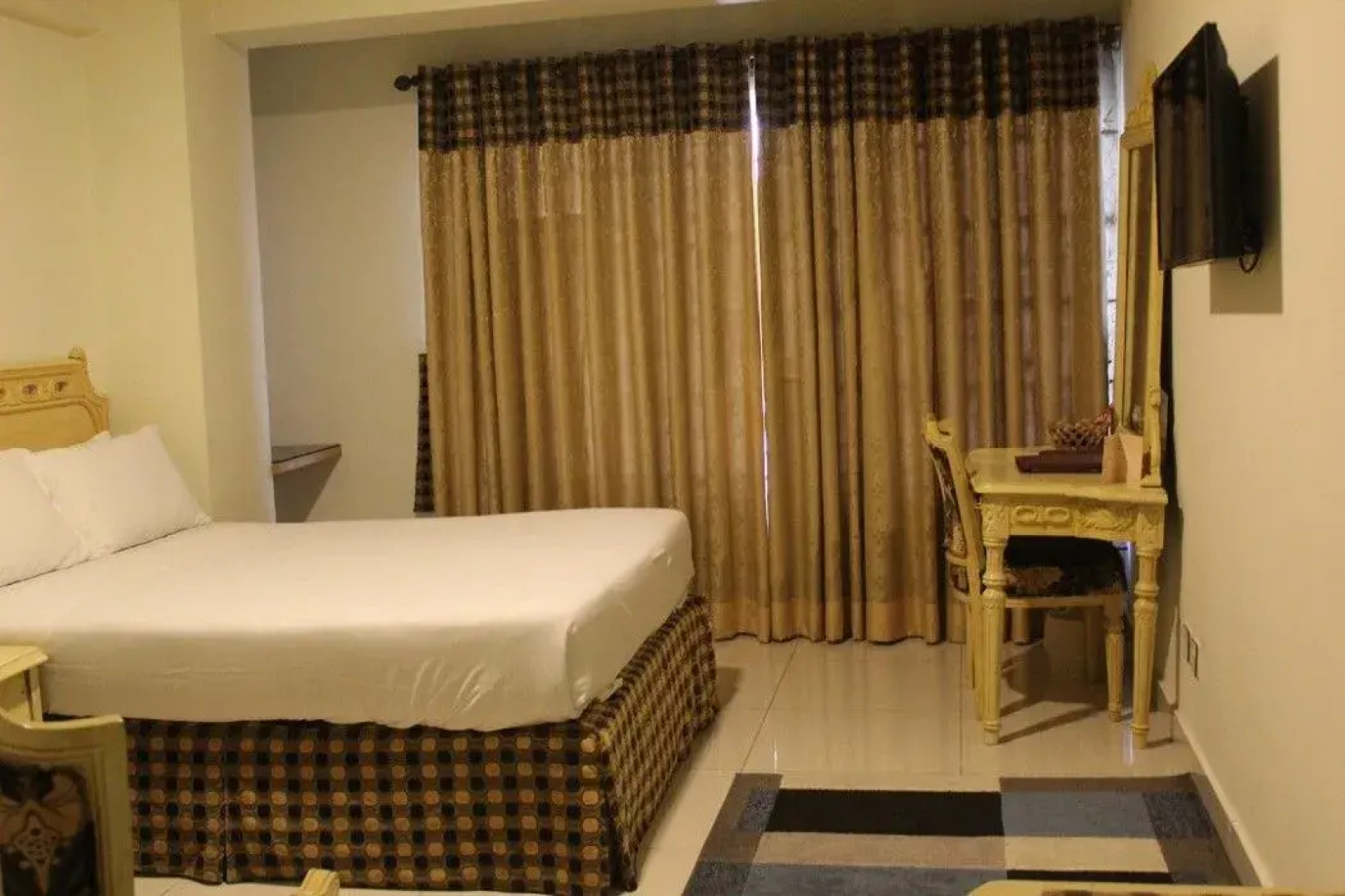 Envoy Continental Hotel, Blue Area, Islamabad