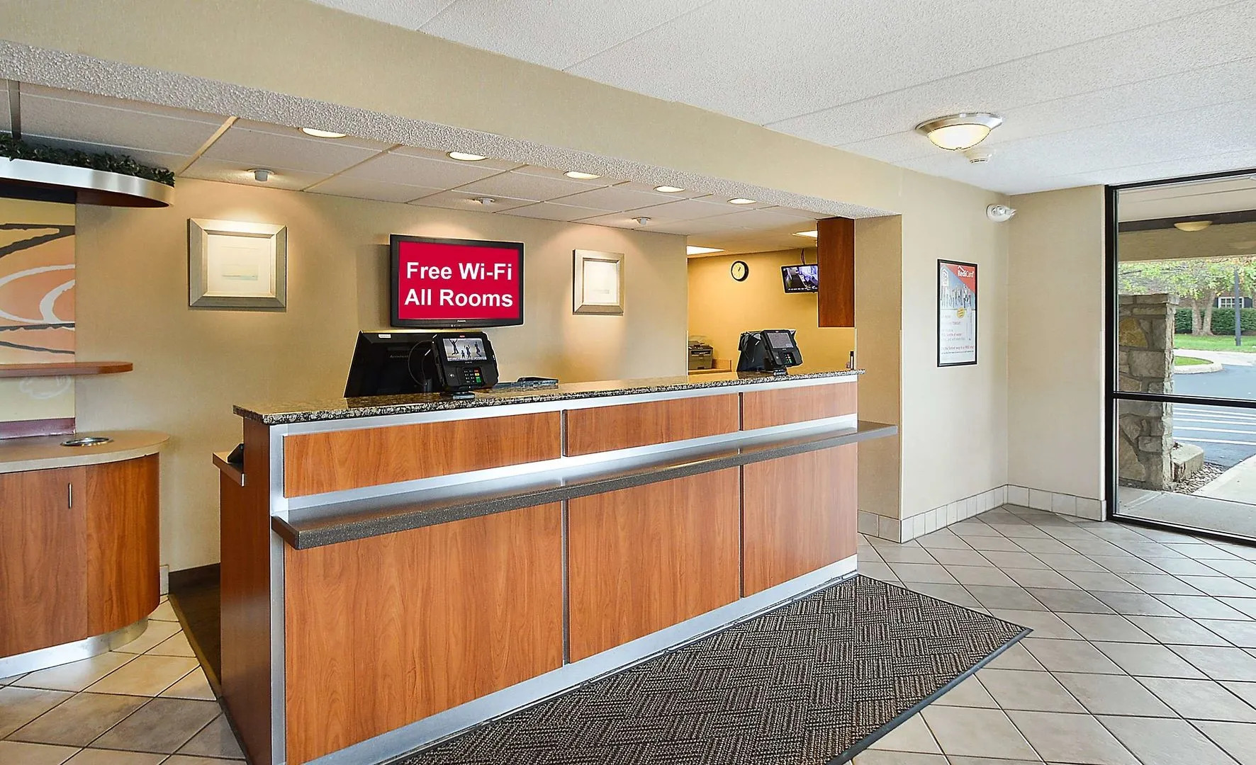 Red Roof Inn Louisville East - Hurstbourne