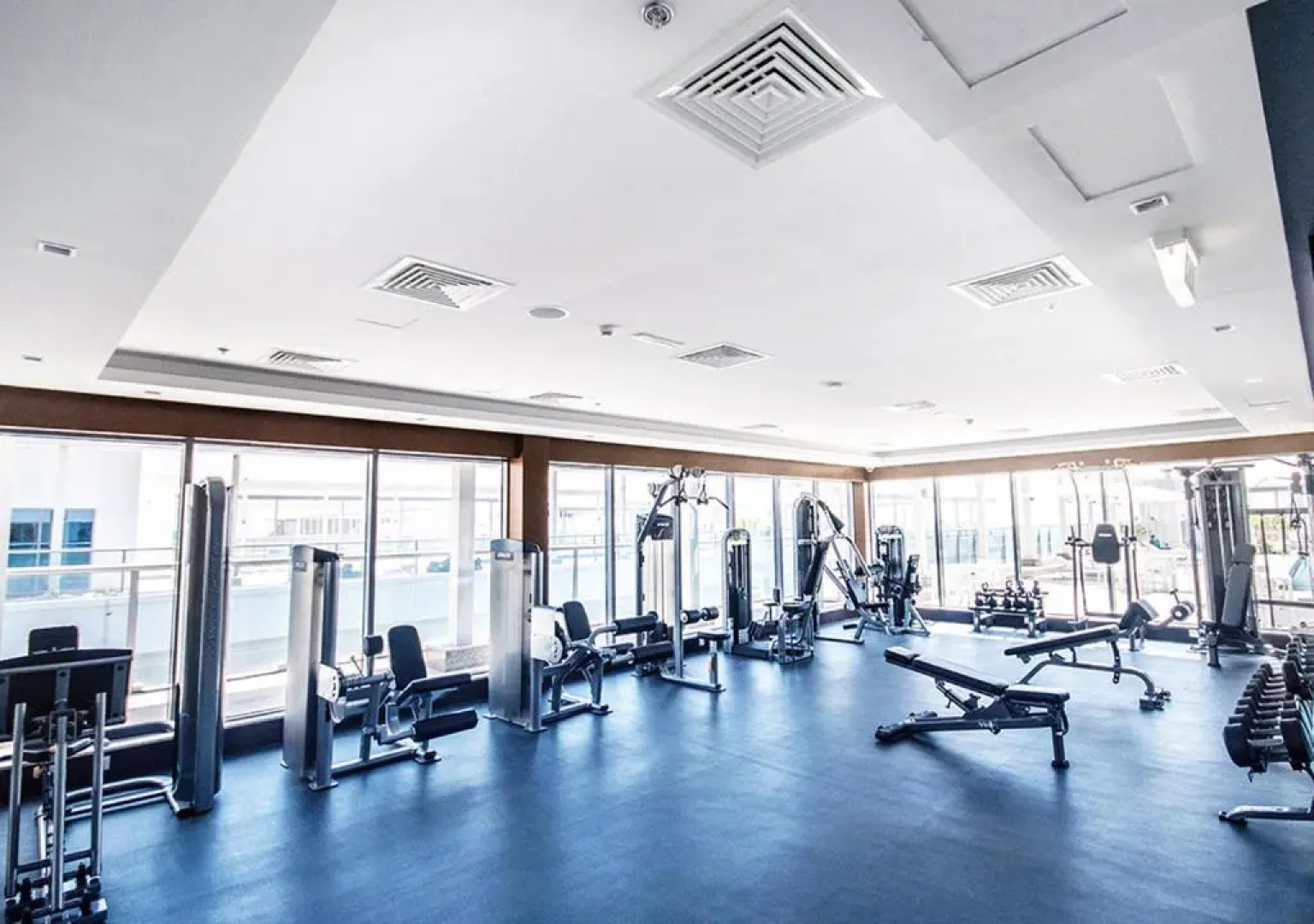 Deluxe Studio Private Apartment - Beachfront Property