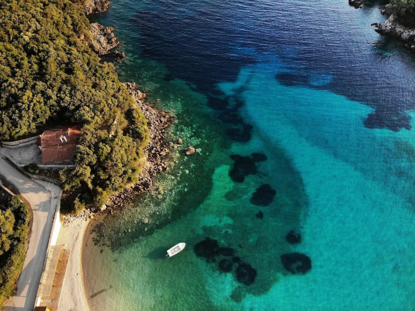 Prima Vista Beachfront Boutique Hotel