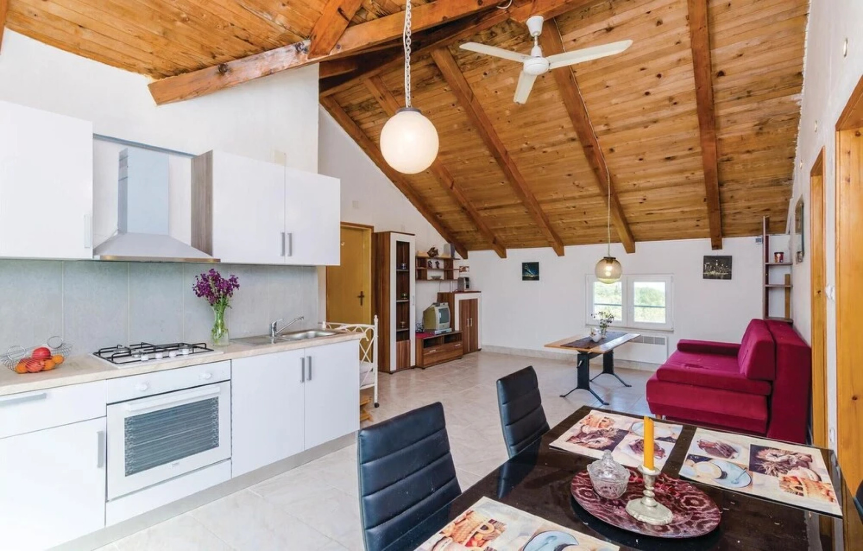 Nice Home in Sreser With Wifi and 2 Bedrooms