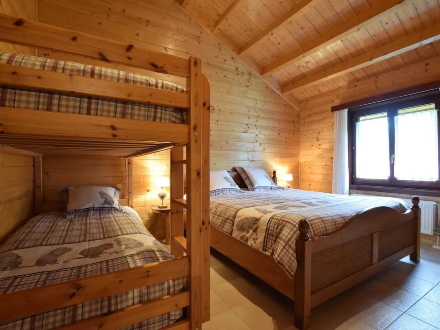 Very Spacious Chalet Near the Center of Durbuy