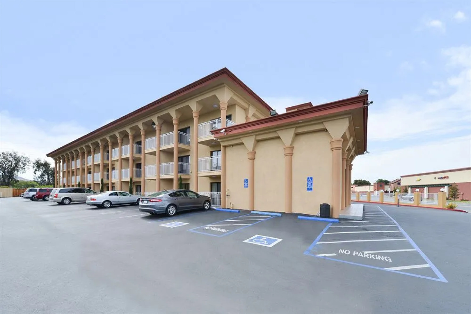 Super 8 By Wyndham Vallejo/Napa Valley