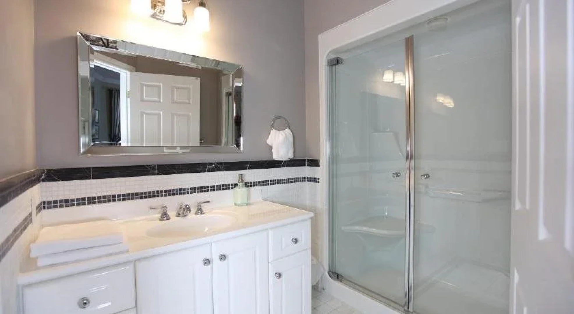 Markdale Manor Bed & Breakfast