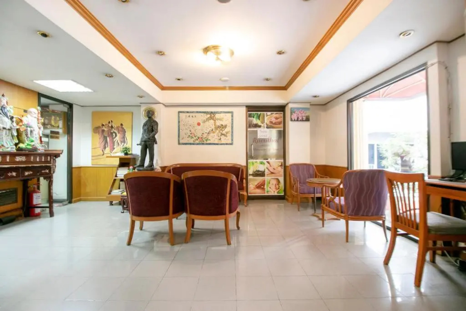 Super OYO 75385 Hotel Win Long