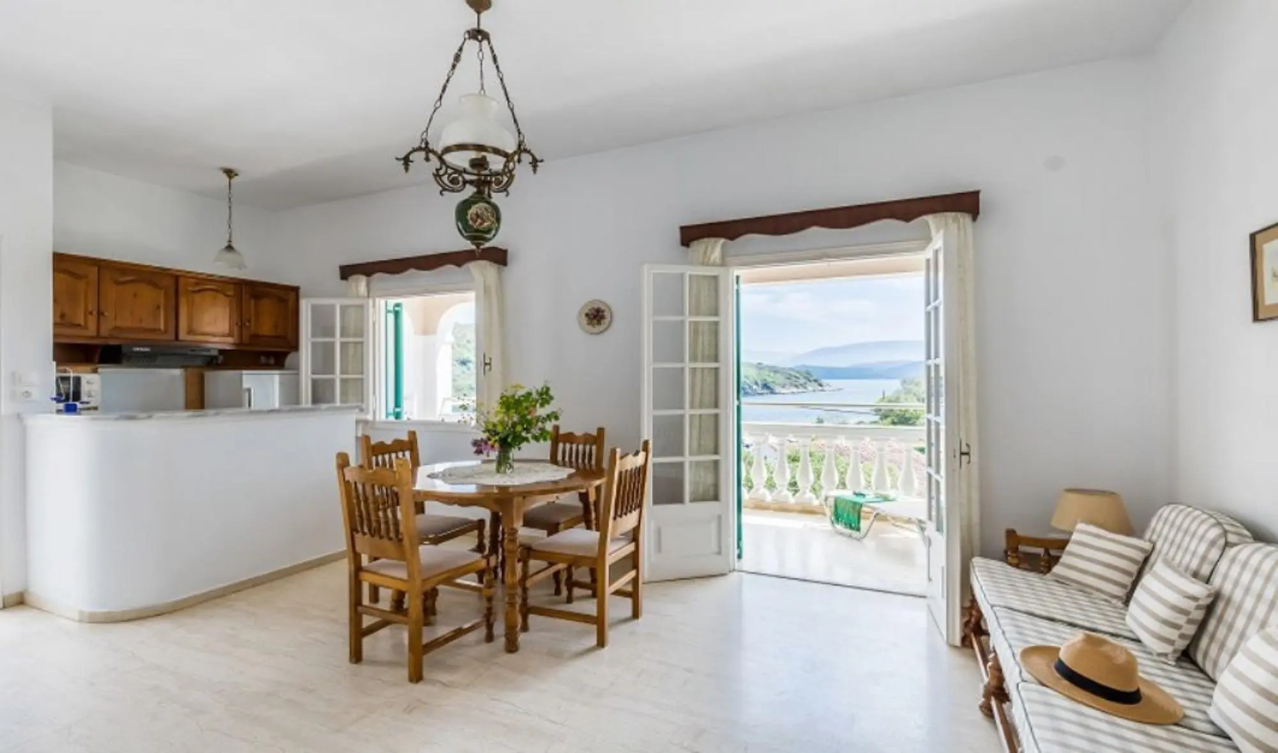 Evanna Walk to Beach Sea Views A C Wifi Car Not Required - 3425