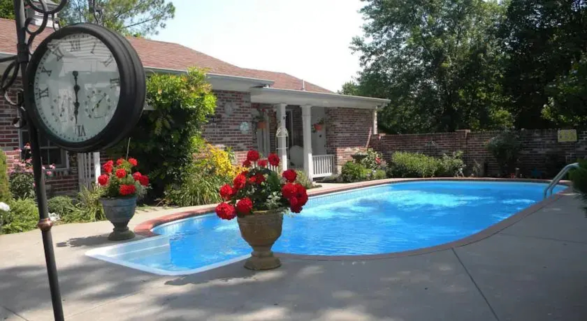 Somewhere Inn Time Bed & Breakfast