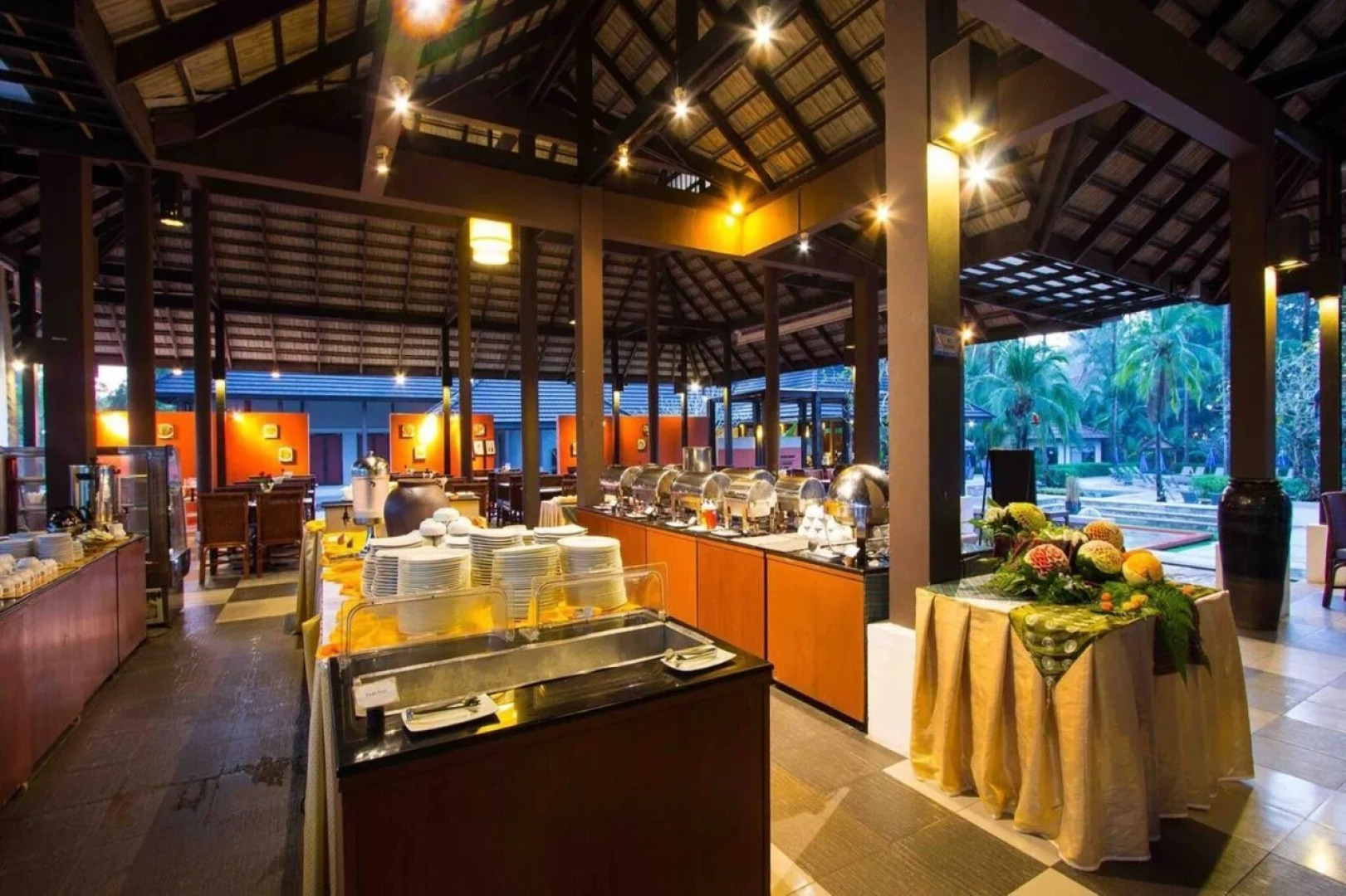 Palm Galleria Resort