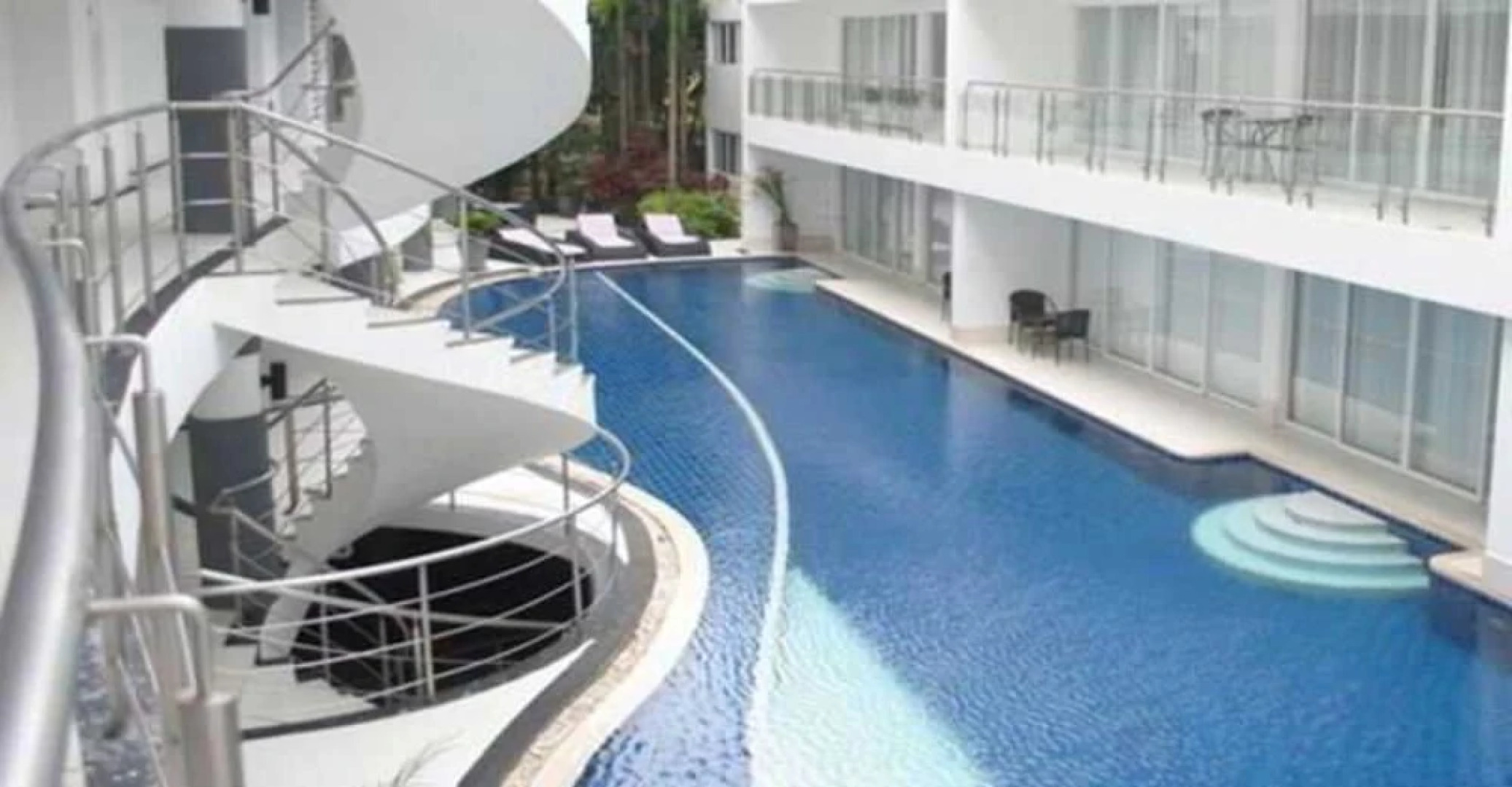 Sunset Plaza Holiday Apartment