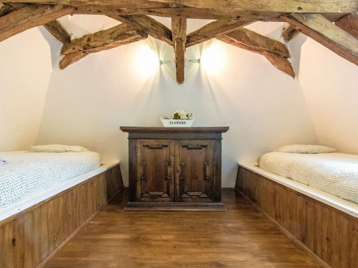 Beautiful Property With Three Houses, Three Swimming Pools, and Magnificent Views