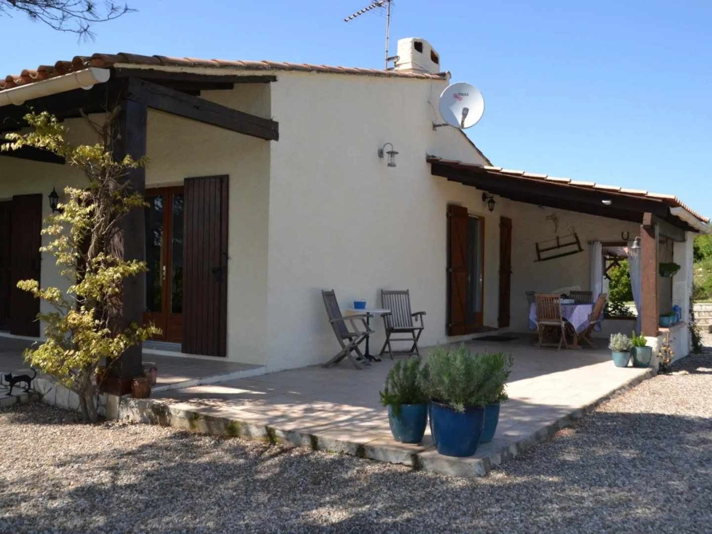 Lovely villa in Cesseras with private swimming pool