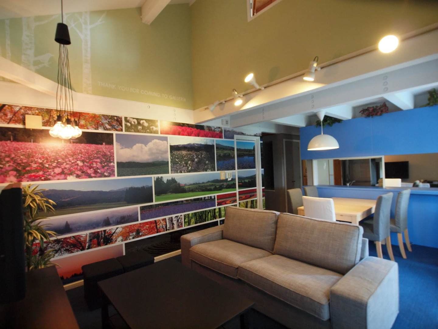 Holiday House Green Garden