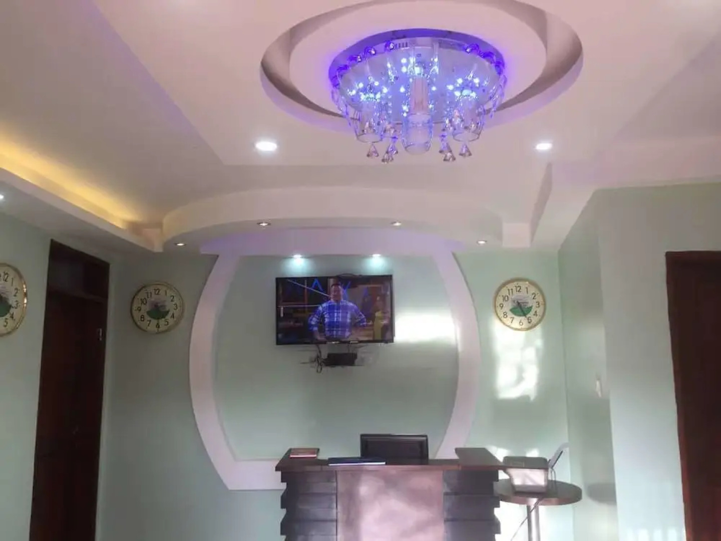 Bunyonyi Heights Inn