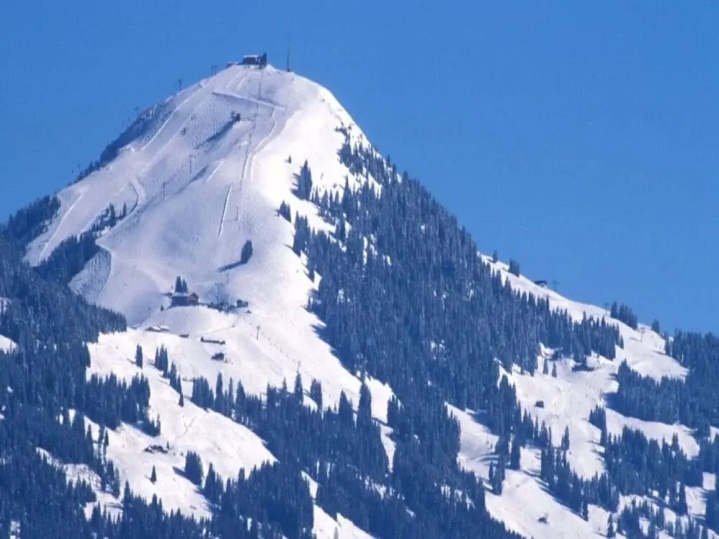Wooden Apartment With Mountain View