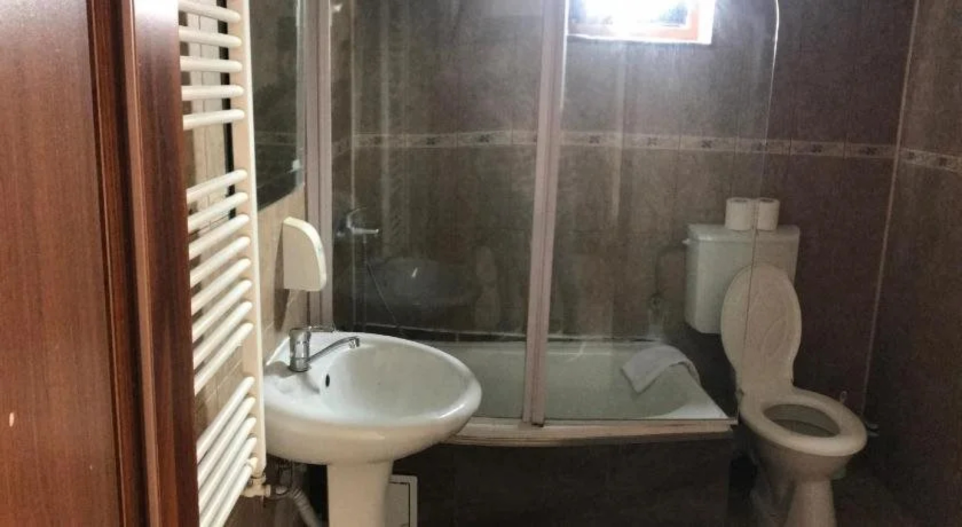 Hotel Lexus - Fost Cosmin