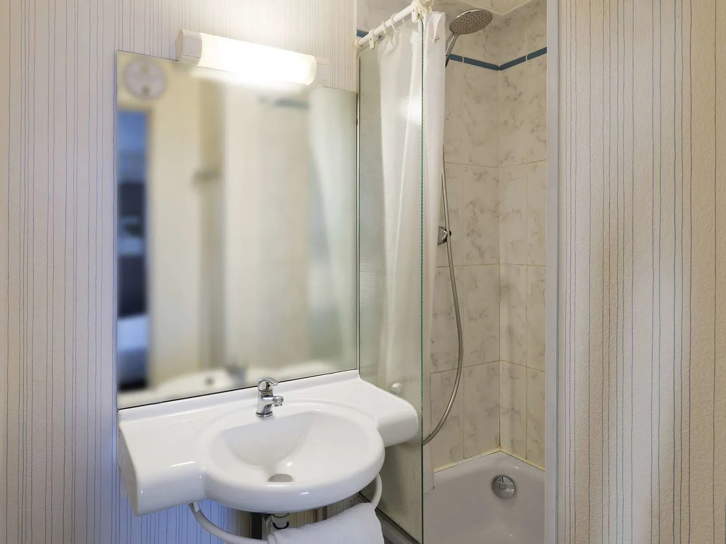 B&B HOTEL Avranches Baie du Mont Saint-Michel