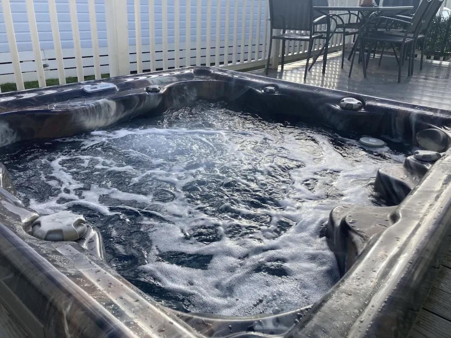 Luxury Pet Friendly Hot Tub Breaks at Tattershall