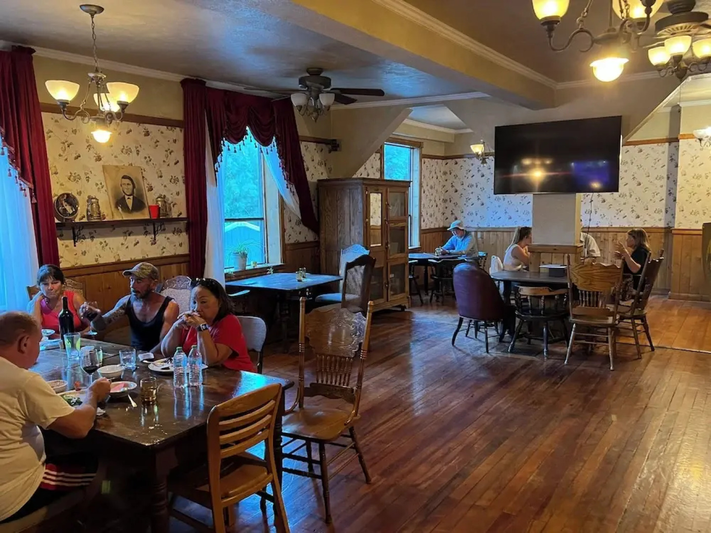 Old Sierra City Hotel