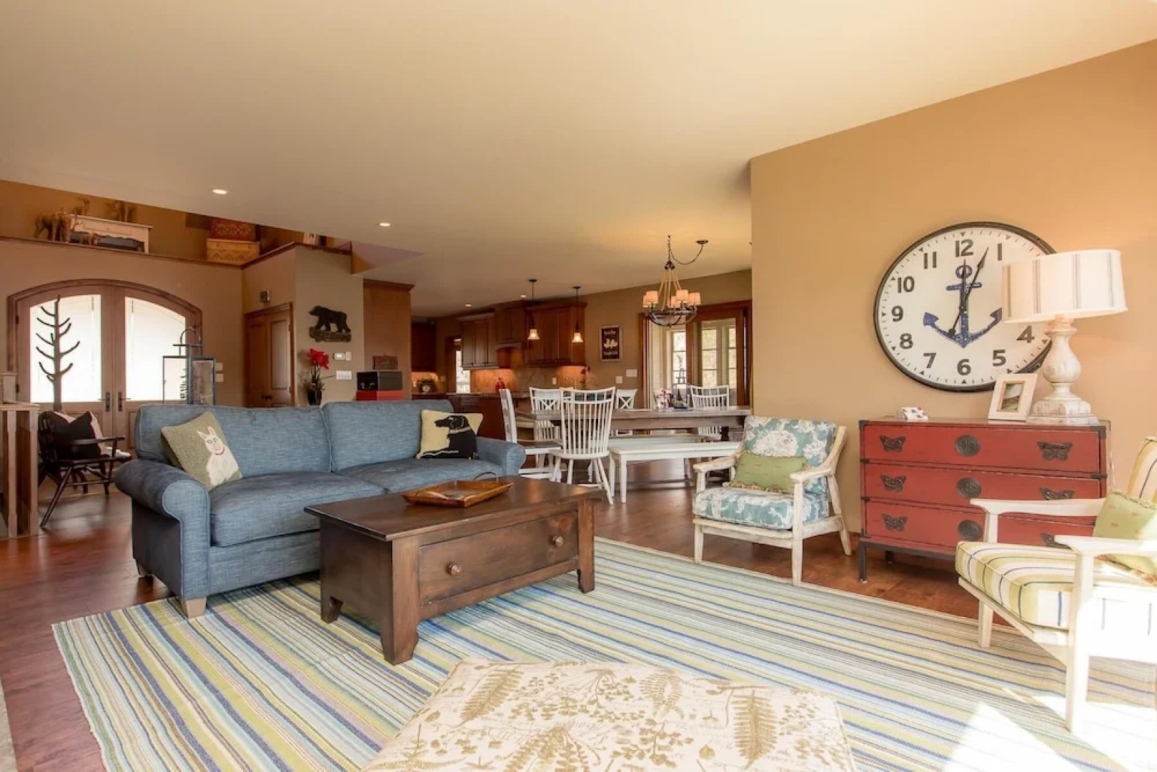 Endless Summers ~ Fabulous oasis with a designer’s touch!