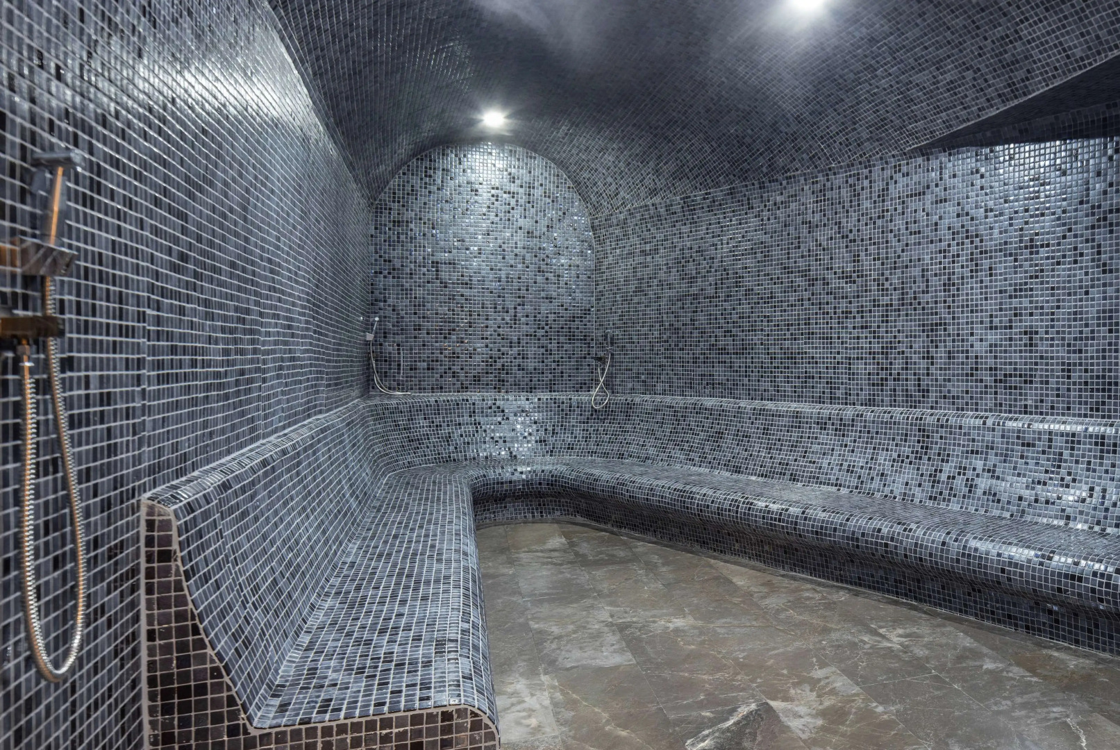 Отель Ramada Plaza By Wyndham Batumi