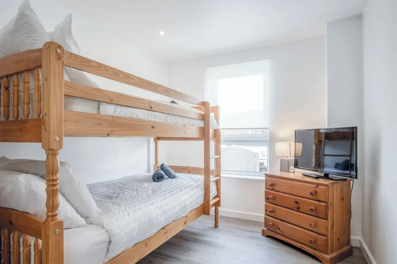 Beach View - 2 Bed Apartment - Llanelli