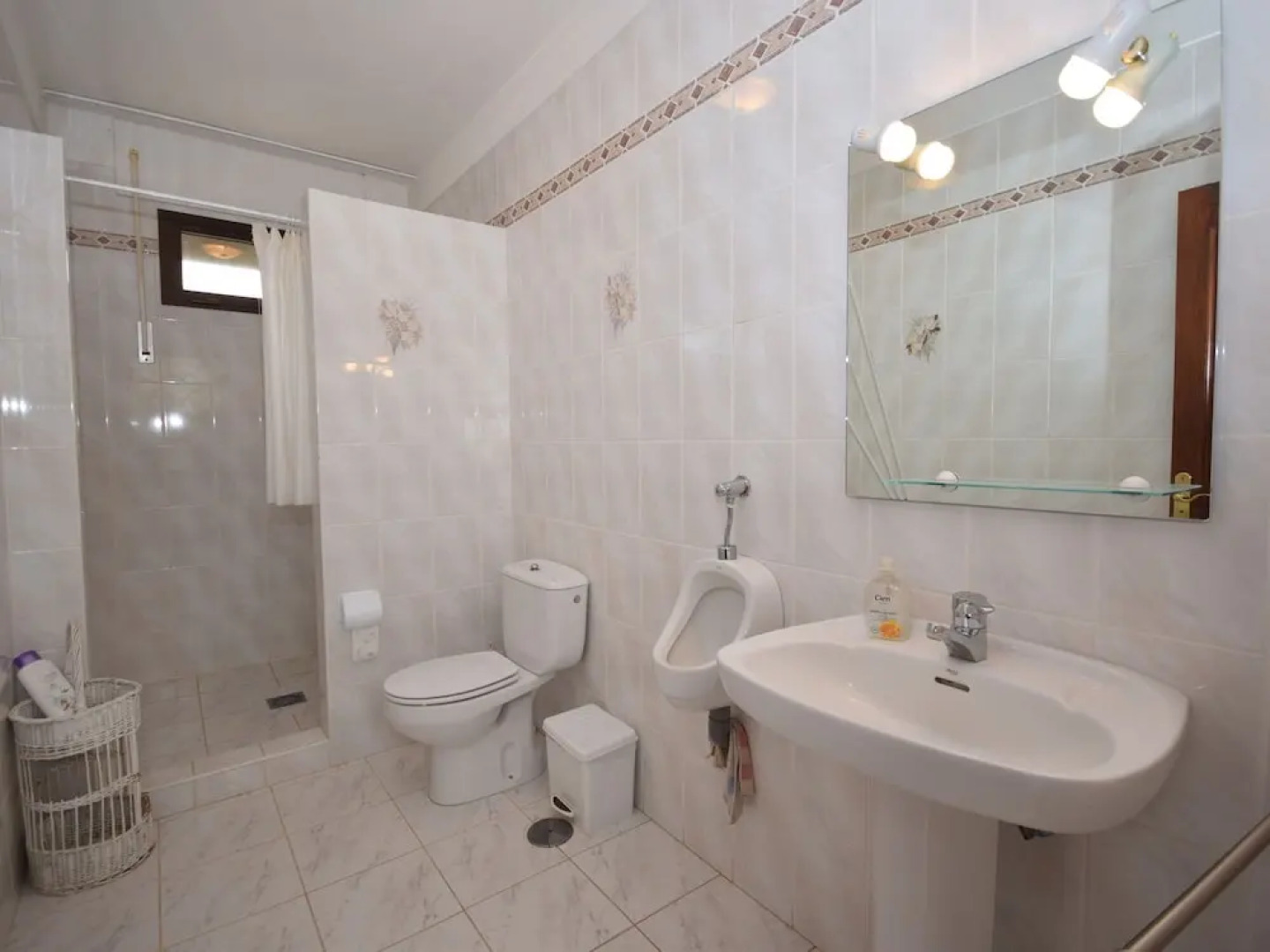 Beautiful Villa in the South of Tenerife With a Delightful Terrace and Pool