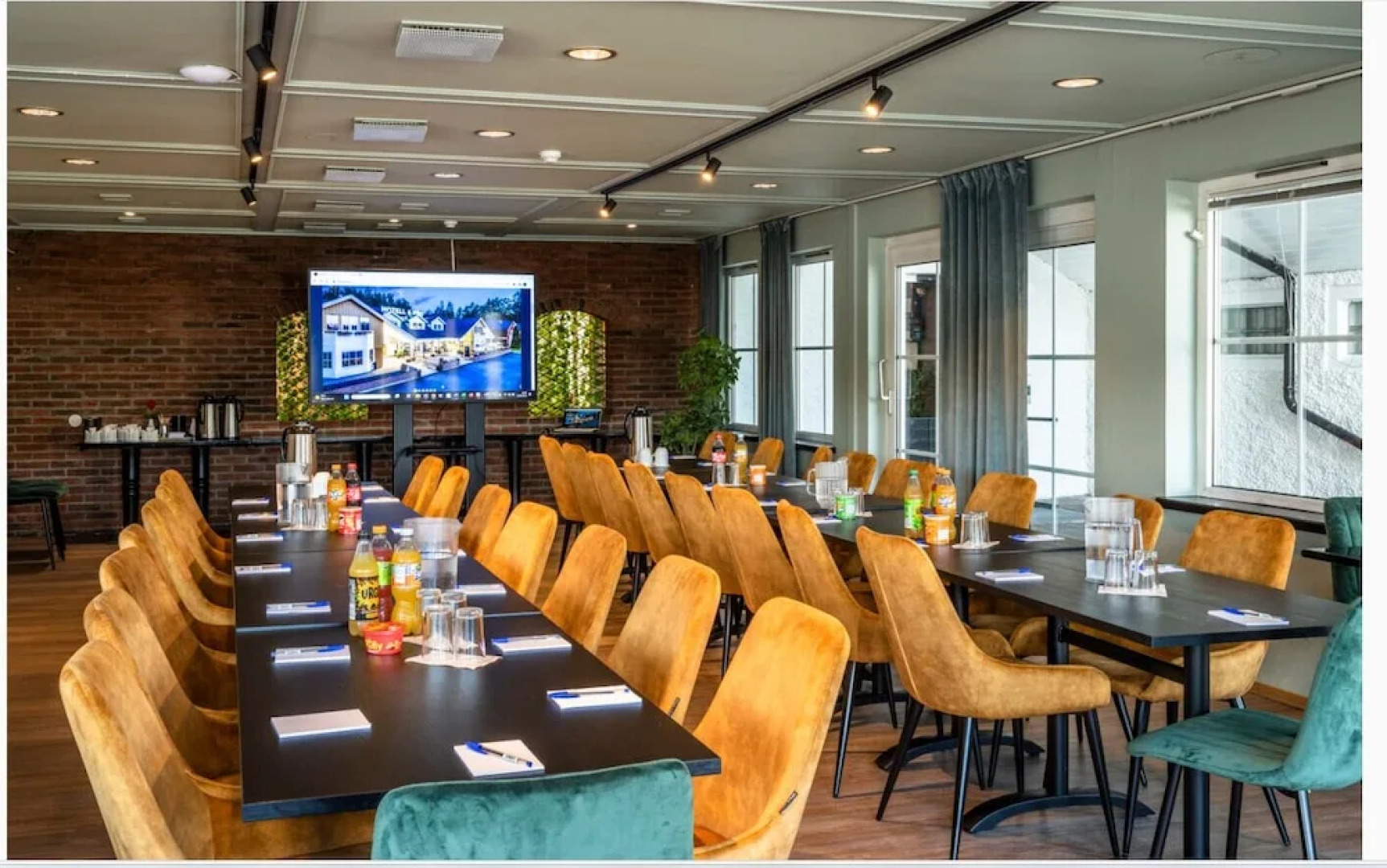 Storebaug Hotell & Kro