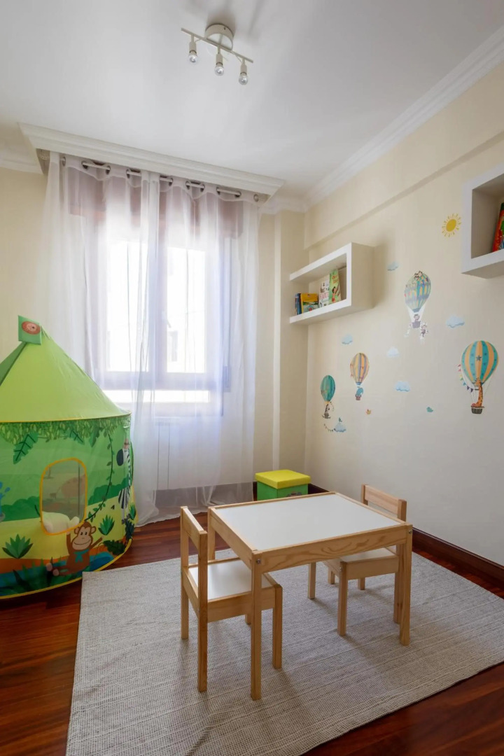 LAMERAGANE, en el centro histórico junto al parque