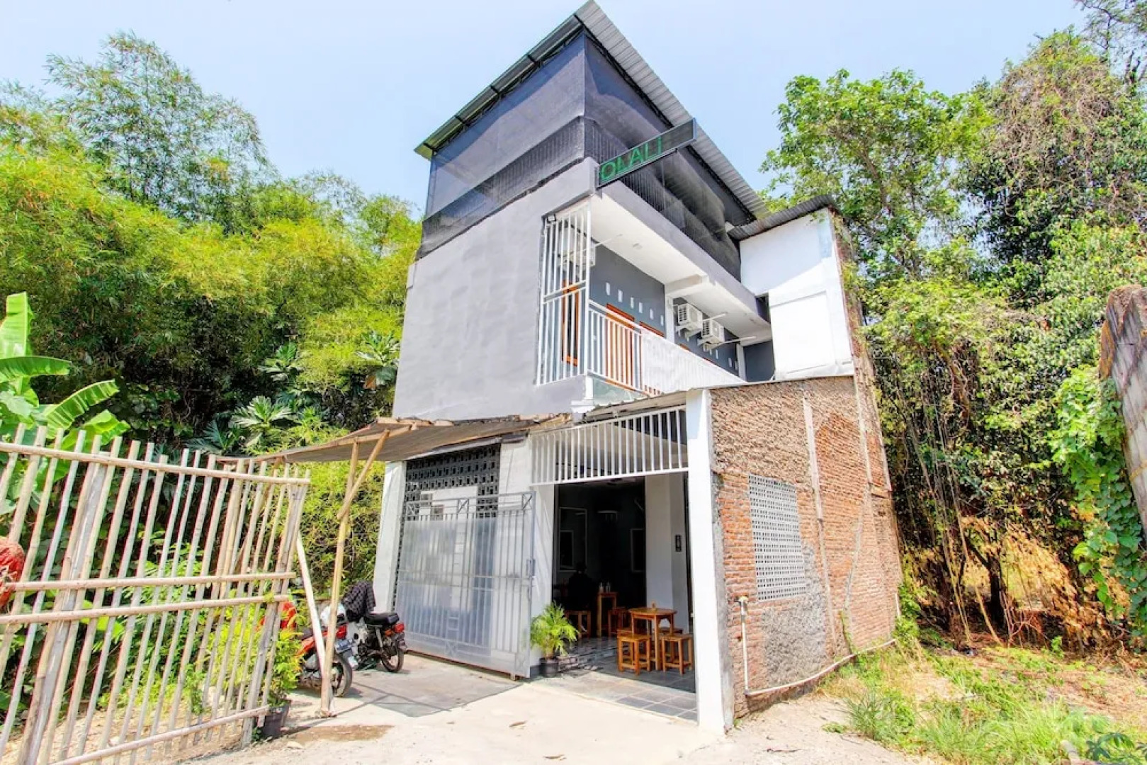 OYO 93188 Soren Hotel And Coffee