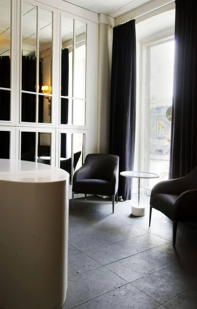 Kar's Otel - Special Class