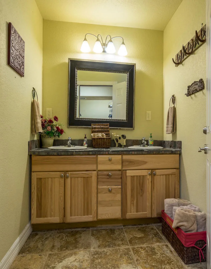 Canyon Lake Condos - Lakeview Vacation Rentals